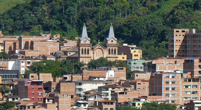 How to hike to Cascada Ipachanaque from Barbosa